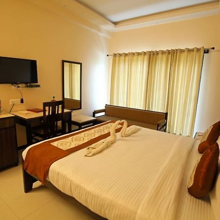Tulip Le Grand Hotell Udaipur Exteriör bild
